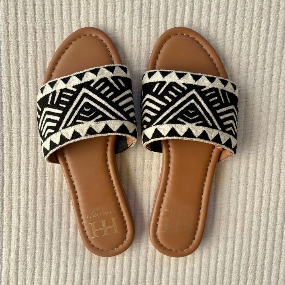 Haute Hippie Women’s Slide Boho Sandals Size 6 Black and Ivory Aztec Print